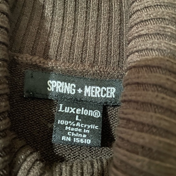 Spring Mercer Top - Picture 2 of 3